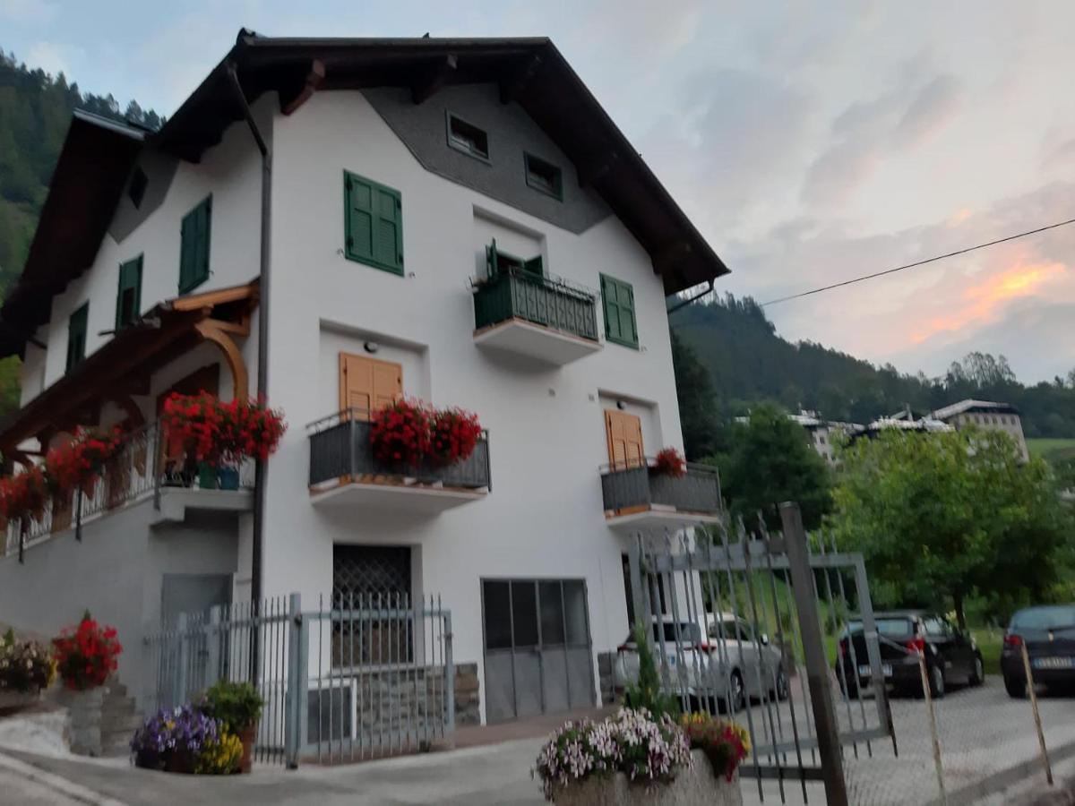 Casa Stefani Appartement Commezzadura Buitenkant foto